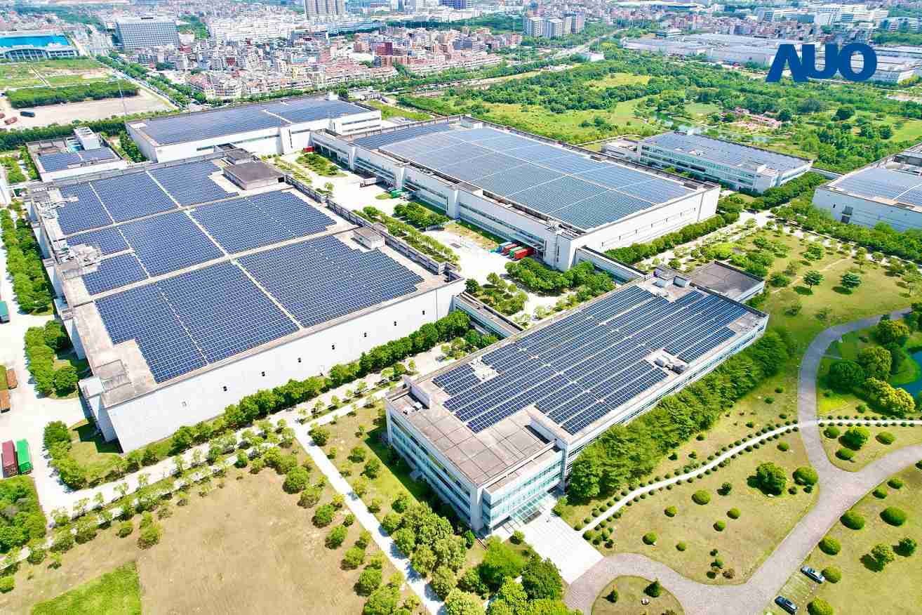 william威廉中文官网厦门推动智能制造同时，，，透过绿电创能纵深推进绿色转型，，厂区全屋顶铺设太阳能光伏板，，每年太阳能发电 2,600多万度